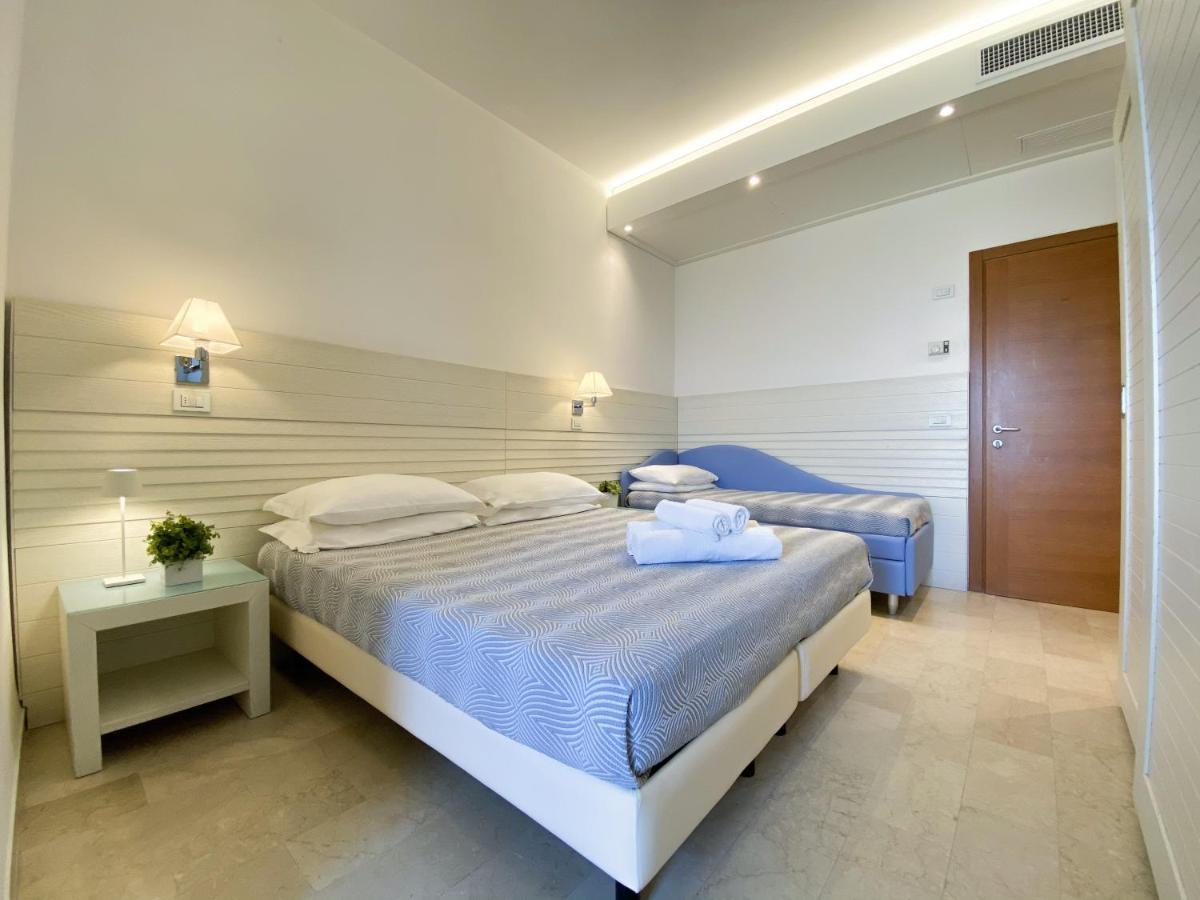 Club Hotel Риччоне Экстерьер фото