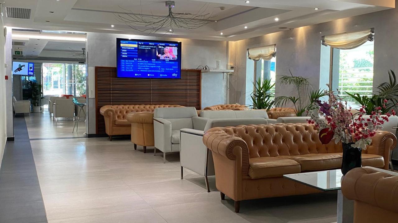 Club Hotel Риччоне Экстерьер фото