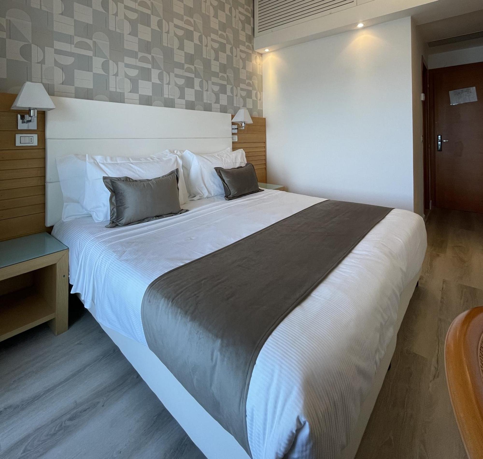 Club Hotel Риччоне Экстерьер фото